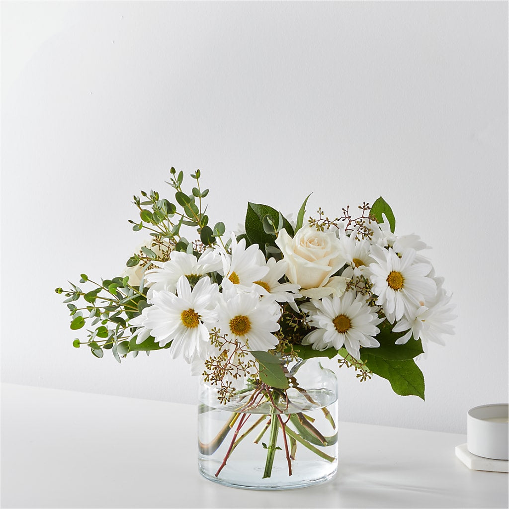 Fresh Linen Bouquet – CASSIDY'S FLOWERS, Newmarket ON