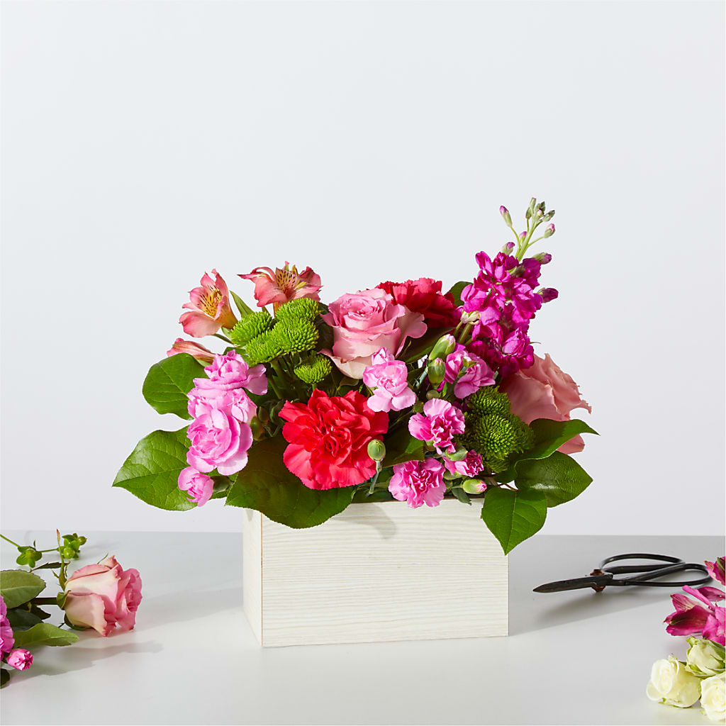 Sweetberry Box – A Florist Original – CASSIDY'S FLOWERS, Newmarket ON