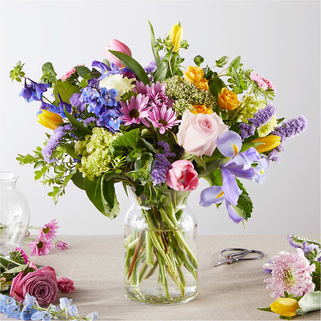 Pastel Tradition - A Florist Original – CASSIDY'S FLOWERS, Newmarket ON