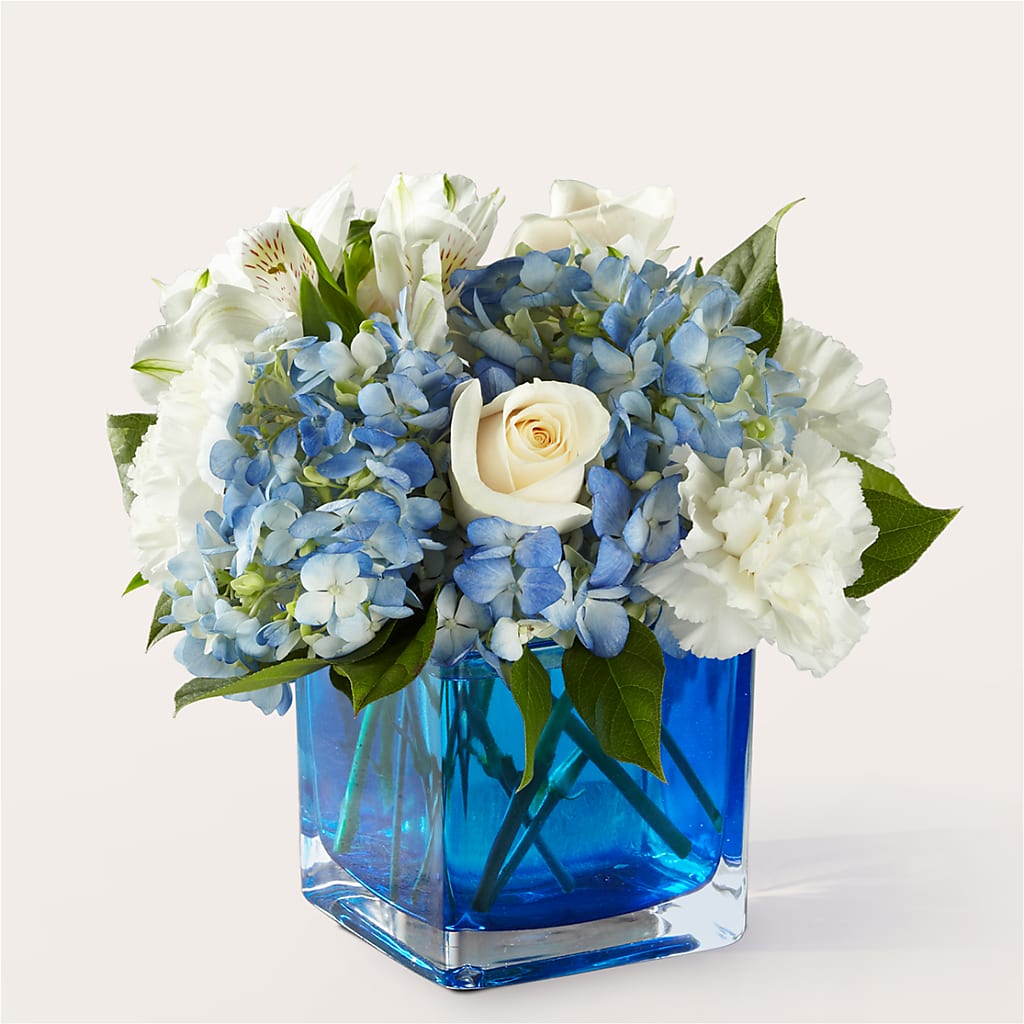 Soothing Waters Bouquet – CASSIDY'S FLOWERS, Newmarket ON