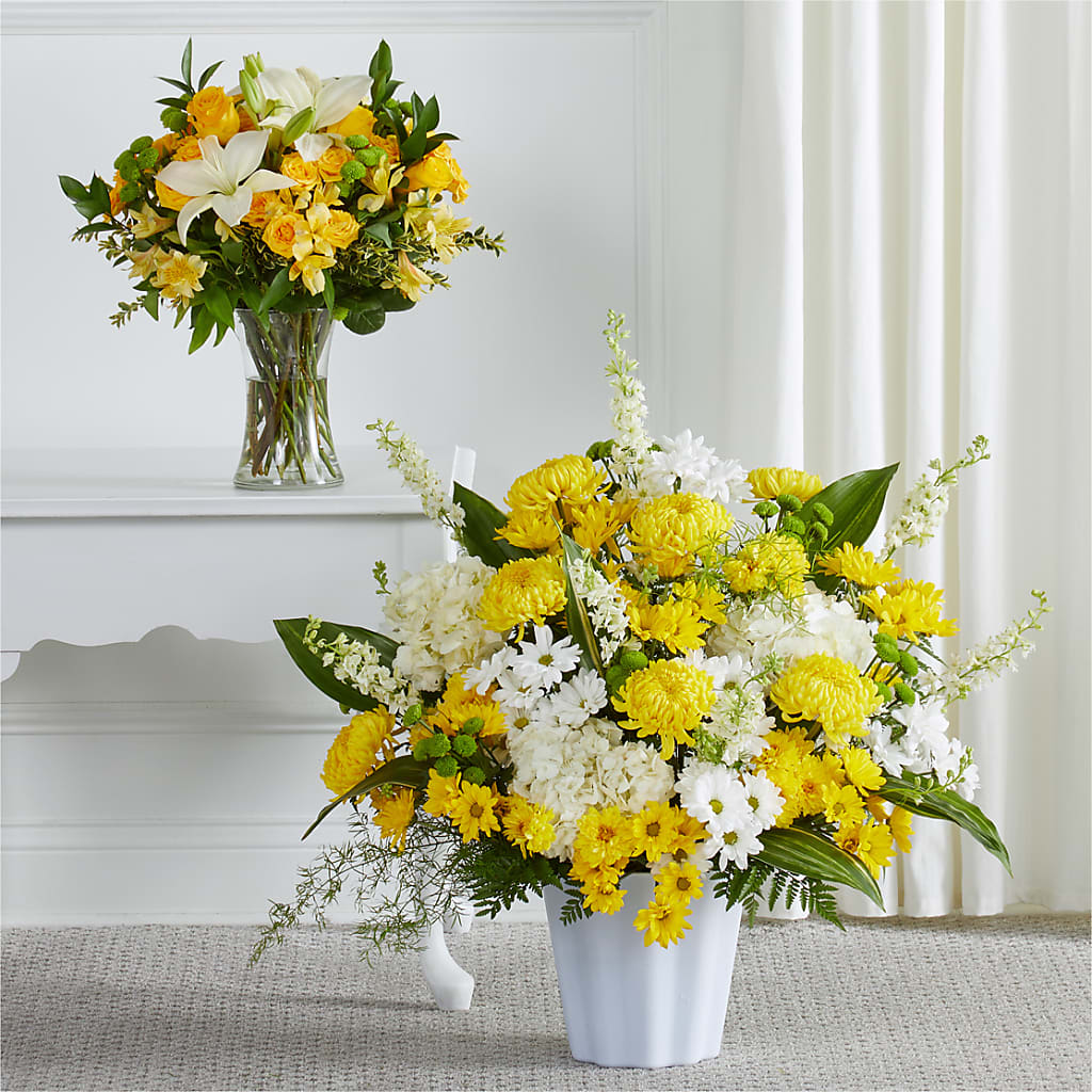 Warm Remembrance Bundles – CASSIDY'S FLOWERS, Newmarket ON