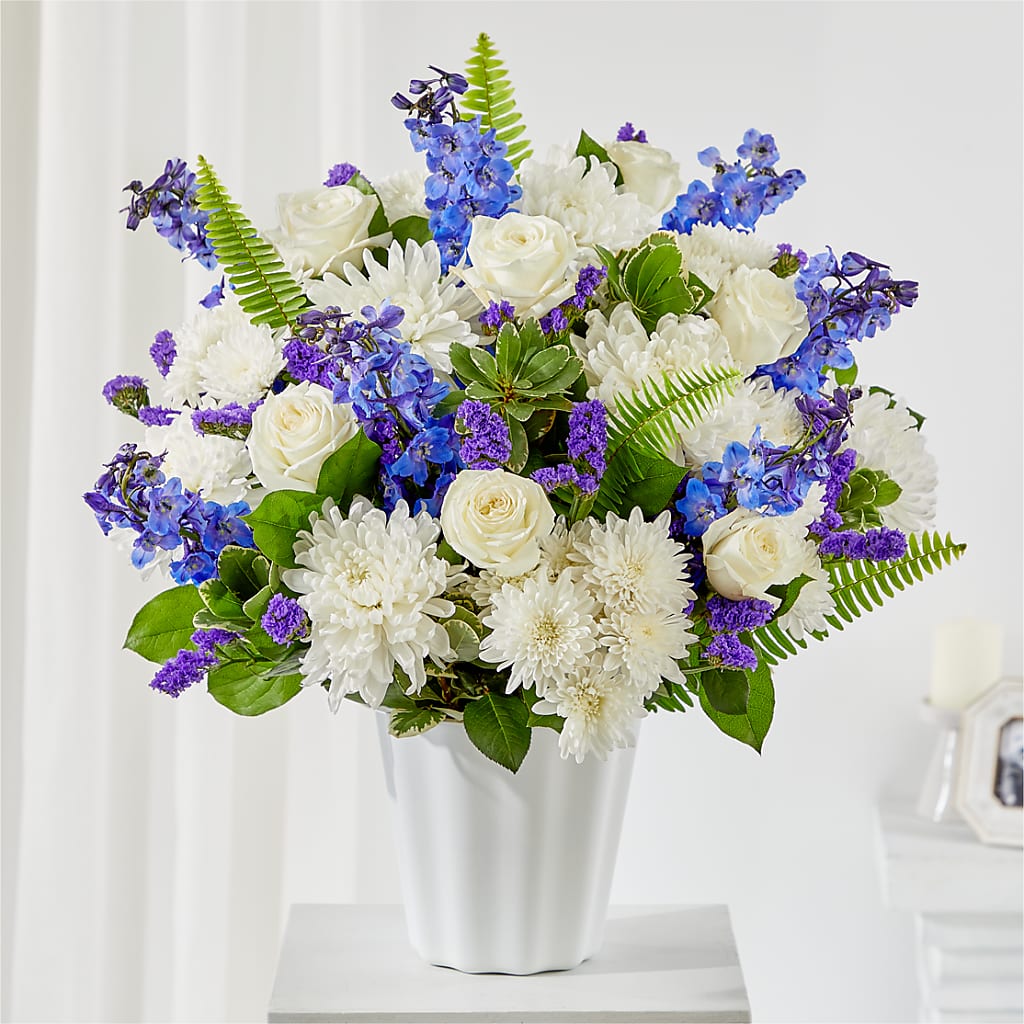 Hold Dear Tabletop Basket – CASSIDY'S FLOWERS, Newmarket ON