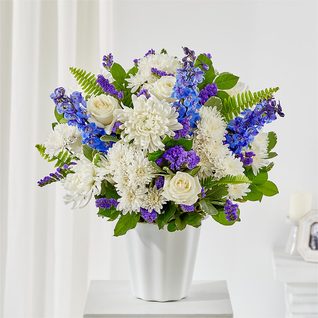 Hold Dear Tabletop Basket – CASSIDY'S FLOWERS, Newmarket ON