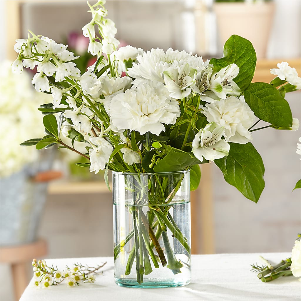 Classic Ivory – A Florist Original – CASSIDY'S FLOWERS, Newmarket ON