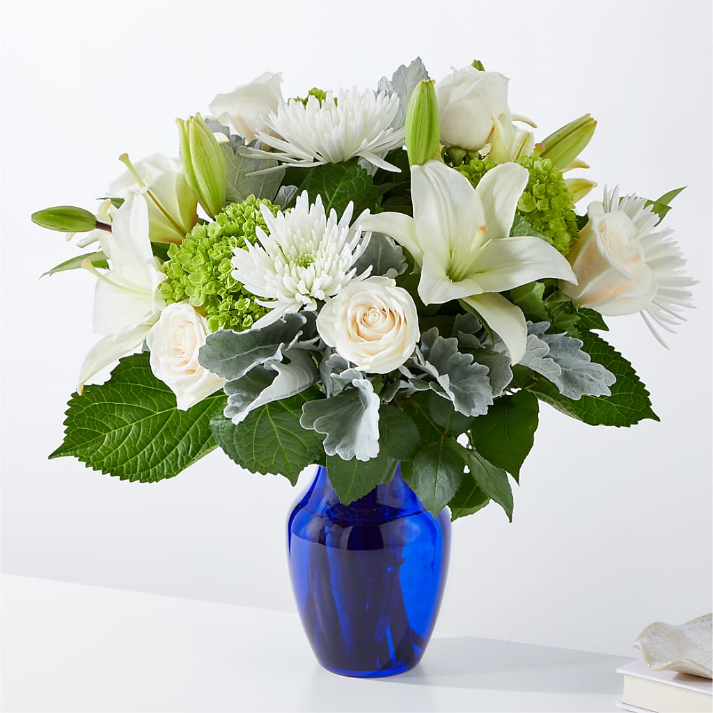 Snowy Dreams Bouquet – CASSIDY'S FLOWERS, Newmarket ON