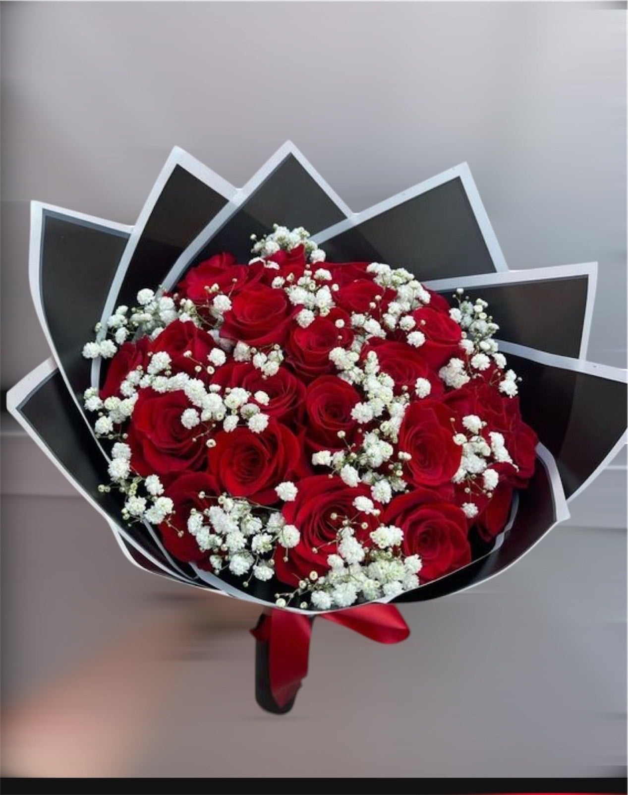 THE ROYAL HAND-TIE BOUQUET