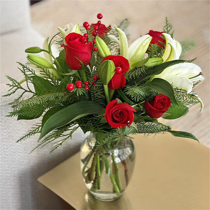 Sparkling Snowflakes Bouquet – CASSIDY'S FLOWERS, Newmarket ON