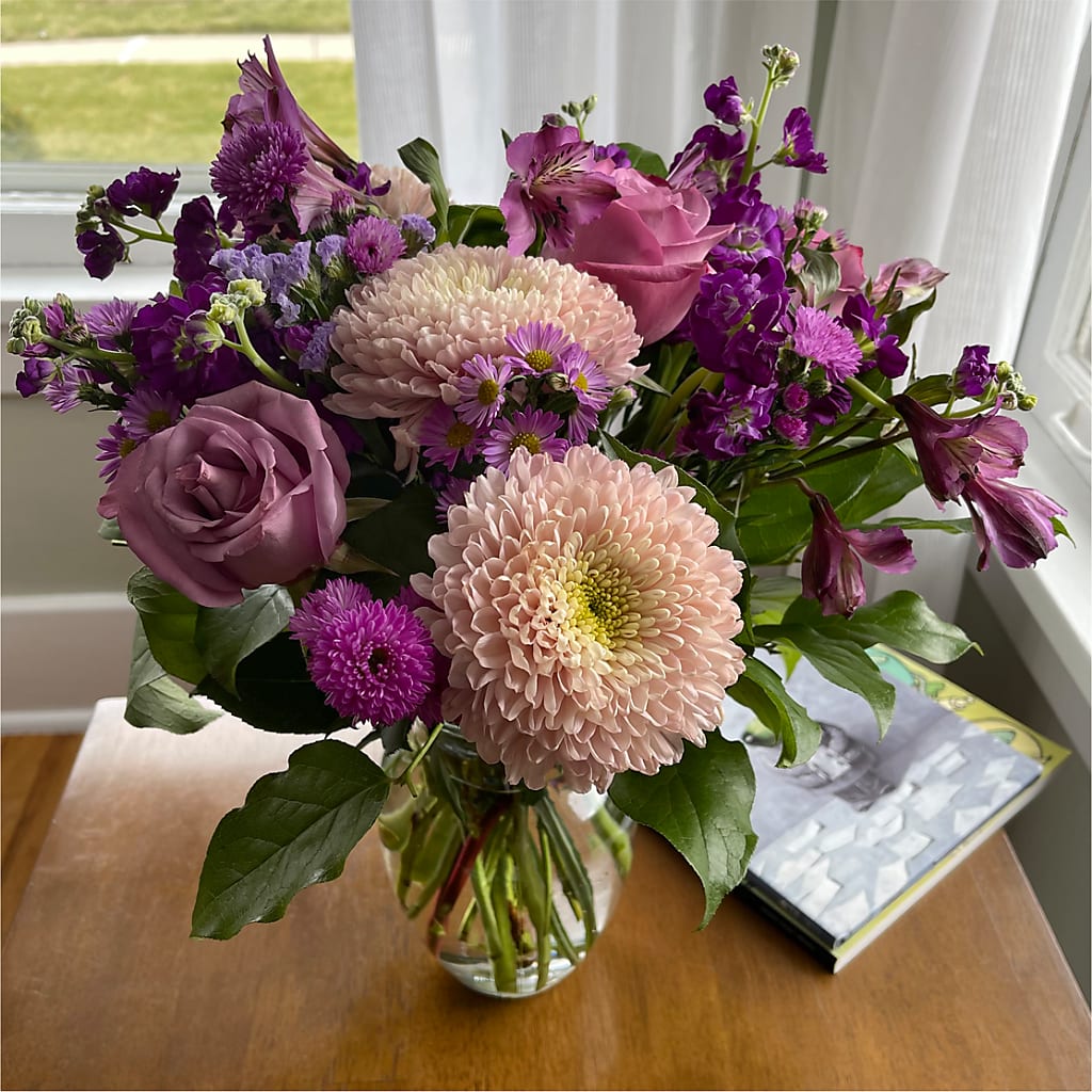 Ultraviolet Bouquet – CASSIDY'S FLOWERS, Newmarket ON